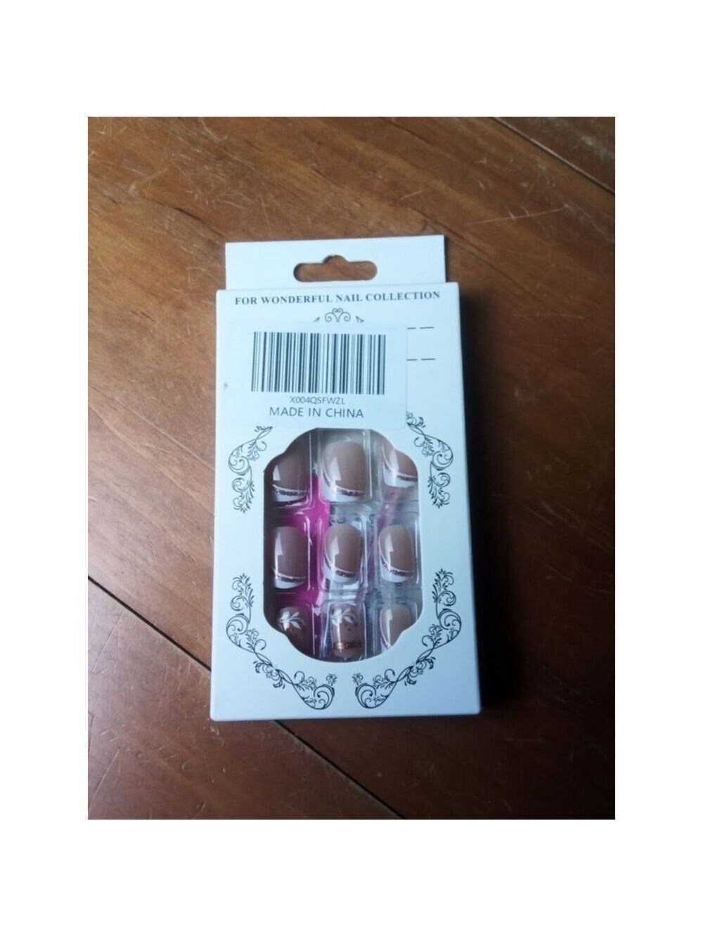 Women's Press-On Nails Rose Gold Glitter and White leaf pattern